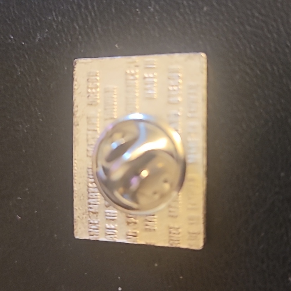 Vintage The Milwaukee Road Railway/Railroad Logo  Lapel Pin - Picture 2 of 4